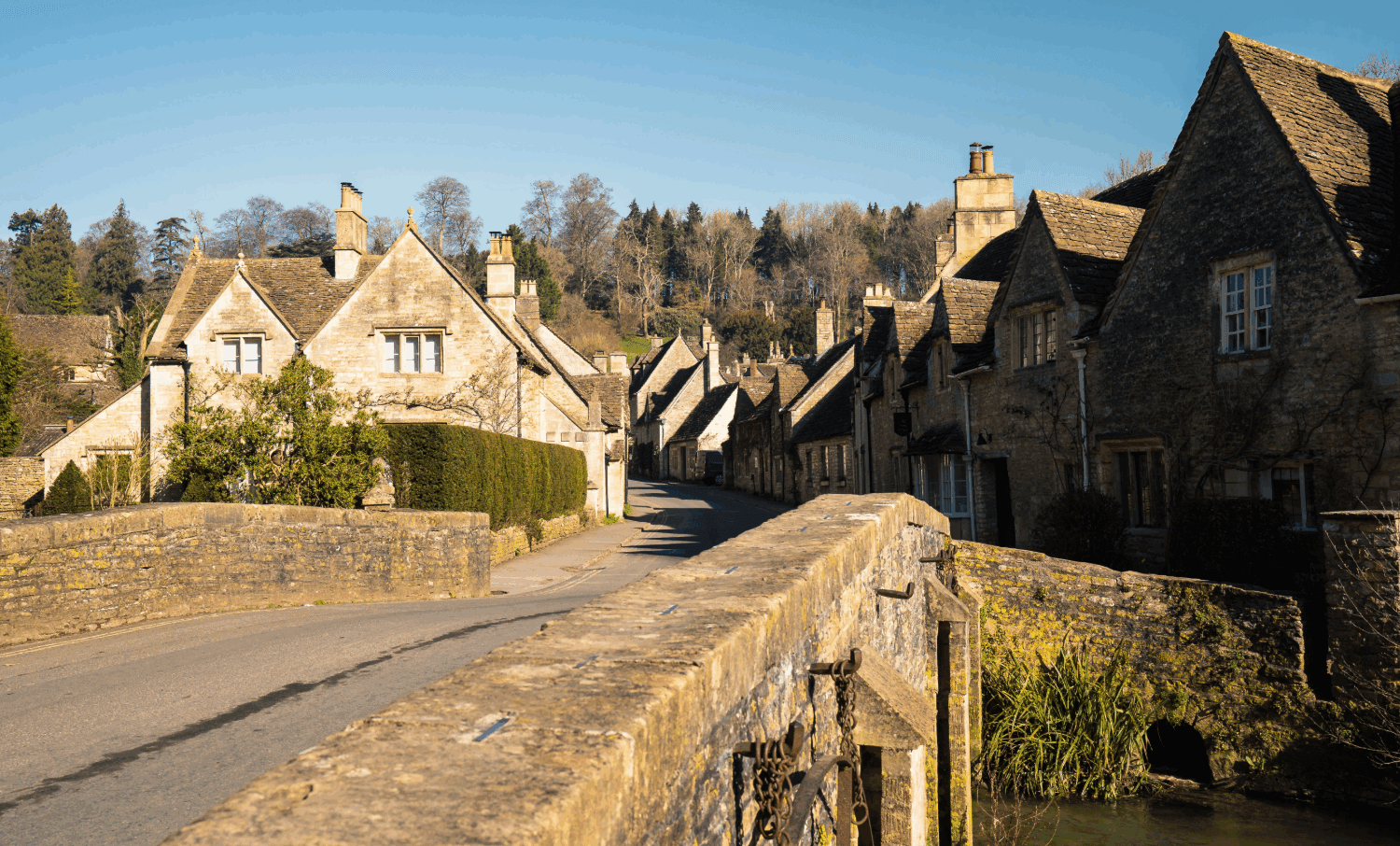 Windsor, Stonehenge, Bath & Oxford Castle Combe – Rabbies
