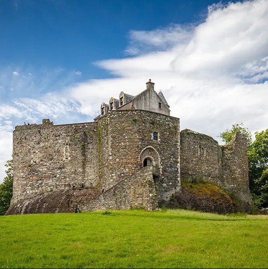 Scotland Lochs and Landscapes Castle – BRT